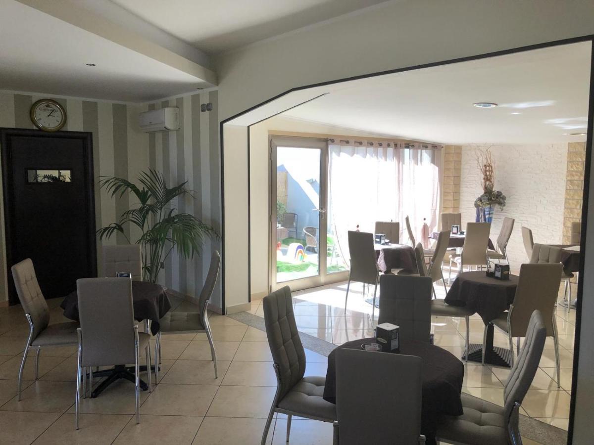 B&B Ramses Uta Eksteriør bilde