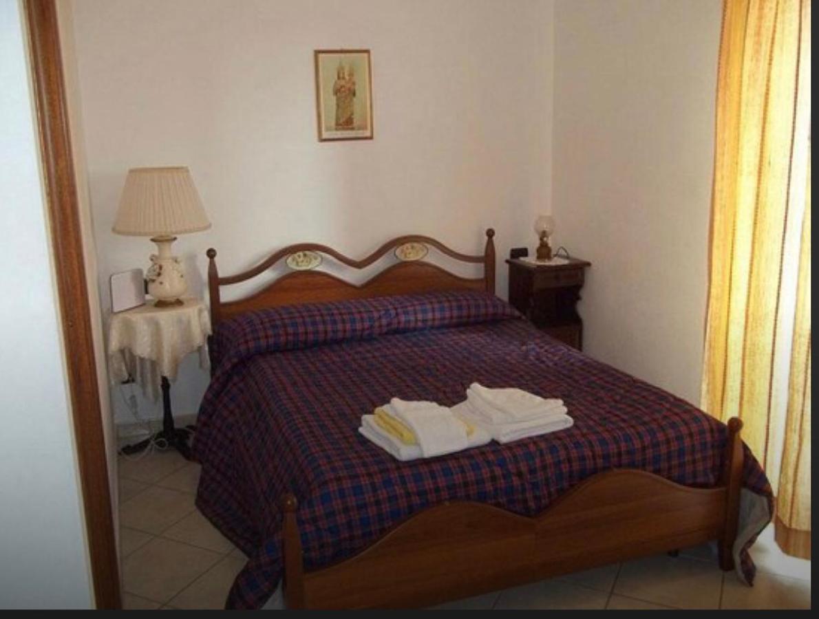 B&B Ramses Uta Eksteriør bilde
